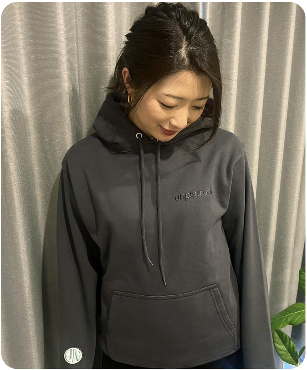 関税送料込【GUAPI】ヘル ドラッガー フーディー ブラック ロゴ 在庫限り】WCC BALL ZIP HOODY - BLACK | On Fleek